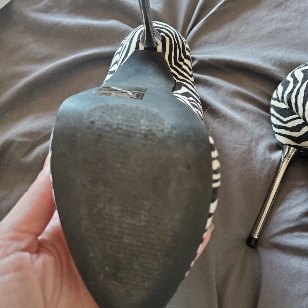 Zebra Women's heels - Picture 11 of 13